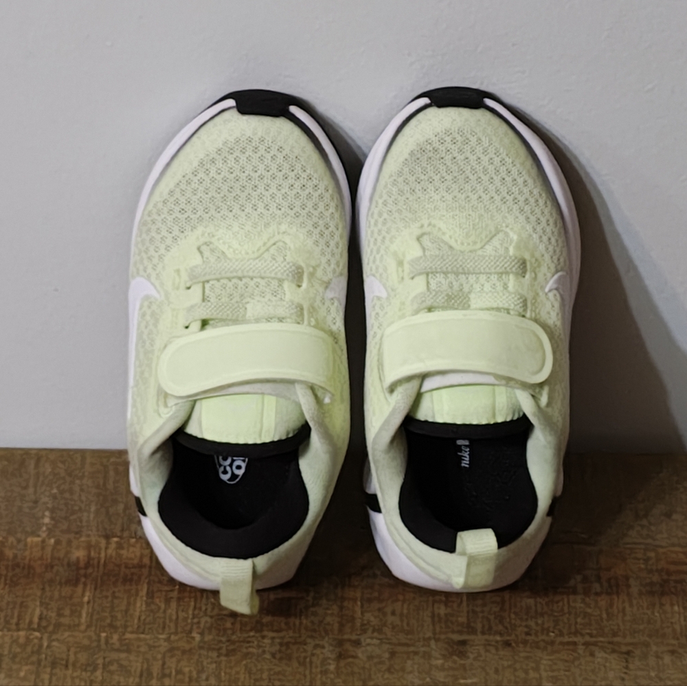 Nike Infinity Flow PS 'Barely Volt' Toddler Size 8C - Picture 6 of 7